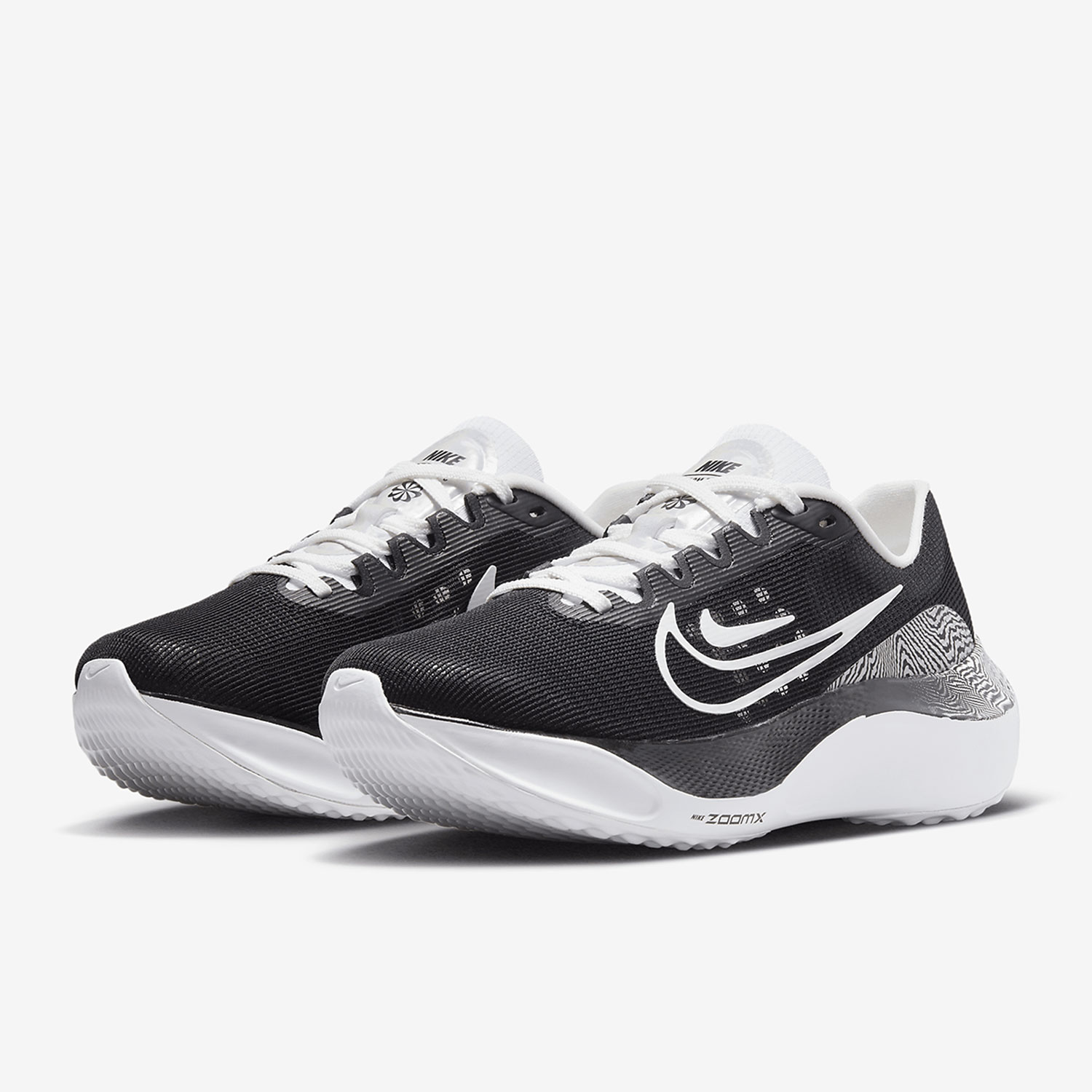 Nike Shoes Zoom Fly 5 - รองเท้าวิ่งแบบมีเบาะระบายอากาศของผู้หญิงไนกี้ ซูม ฟลาย 5 ของแท้ DR9963-001